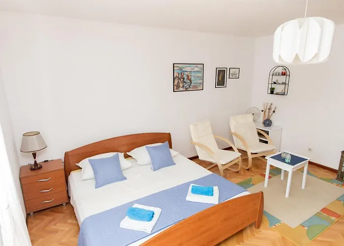 Beautiful Cozy Jug In Neighbourhood. 아파트 *