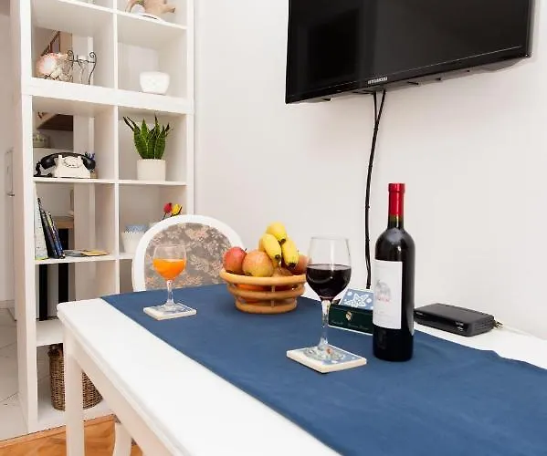 Beautiful Cozy Jug In Neighbourhood. 아파트 *