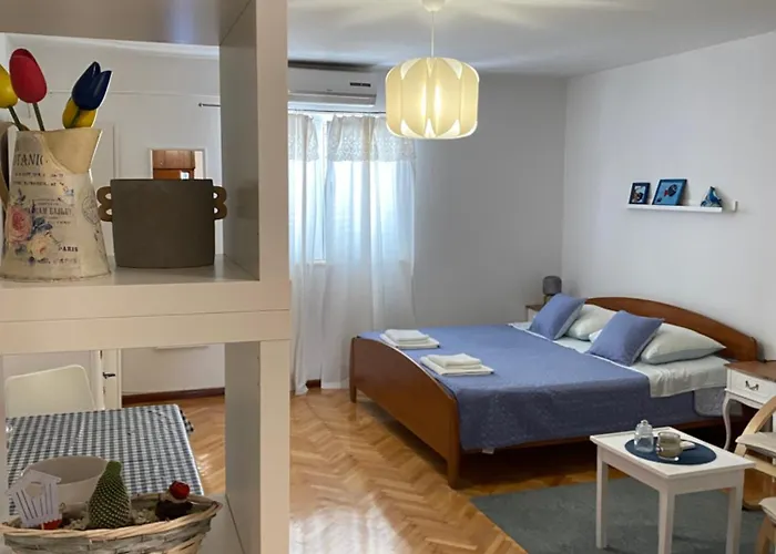 아파트 Beautiful Cozy Jug In Neighbourhood.