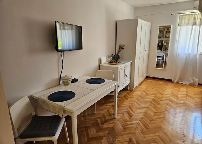 Beautiful Cozy Jug In Neighbourhood. 아파트 *