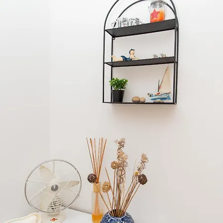 Beautiful Cozy Jug In Neighbourhood. Appartement Split