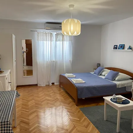 Beautiful Cozy Jug In Neighbourhood. Appartement